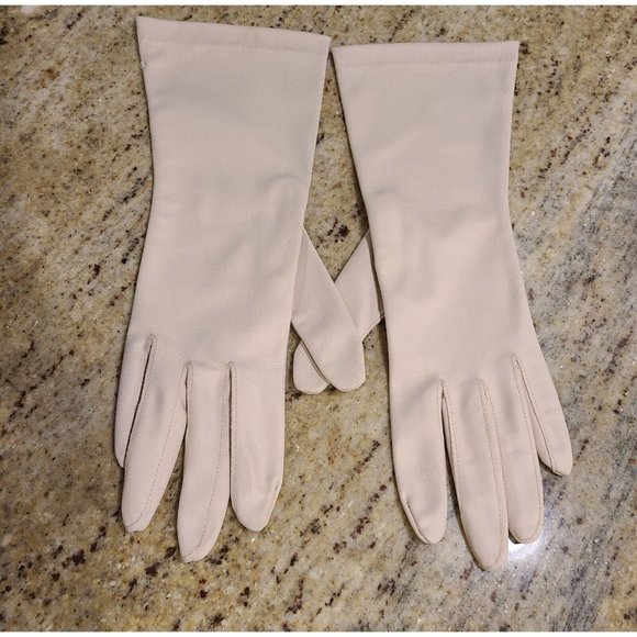 Stetson Accessories - Vintage Ladies Large Stetson Beige Pink Flesh Nylon 11" Formal Gloves. Textured